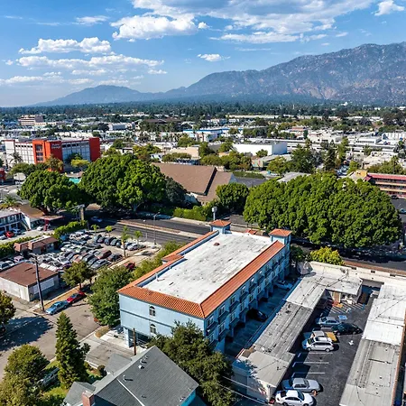Rodeway Inn & Suites Pasadena